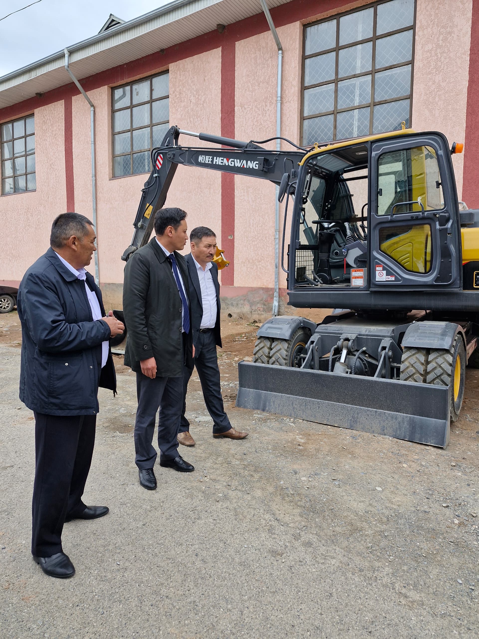 Жибек-Жолу айыл өкмөтүнүн муниципалдык ишканасына жаңы атайын техника сатып алынды